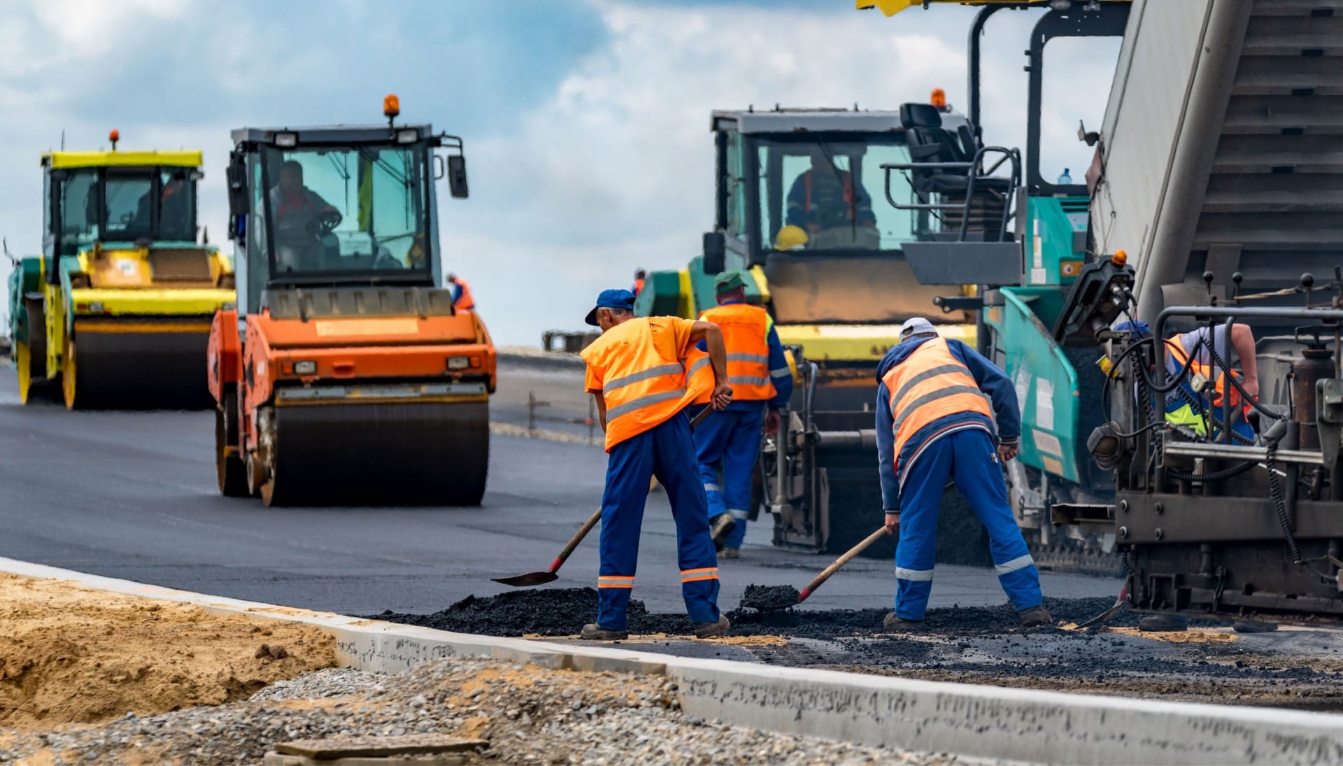 Reliable asphalt construction services in Lincoln, NE for various projects.